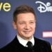 El actor Jeremy Renner fue operado tras el accidente en Nevada y permanece en la unidad de cuidados intensivos