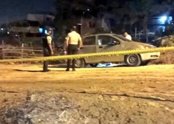 Hallan cuatro cadáveres en un vehículo en una zona costera de Ecuador