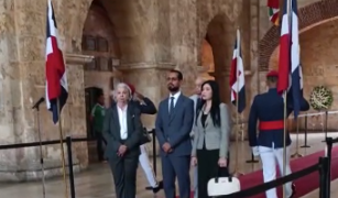 UNIREMHOS deposita ofrenda floral con motivo al natalicio Eugenio María de Hostos