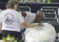 Brasil  se despide de Pelé en el estadio del Santos