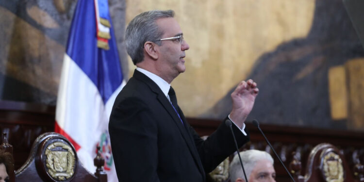 Presidente Abinader resalta inversión de más de RD 90,000 millones en 271 obras de infraestructura durante 2022