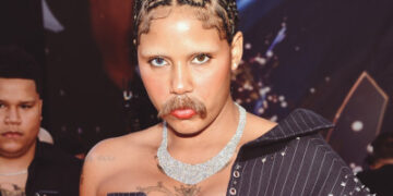 El poderoso mensaje detrás del viral look de Tokischa en Premios Lo Nuestro