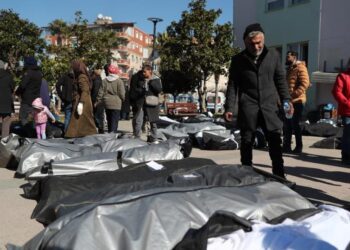 Sube a más de 36.000 el número de fallecidos en Turquía por los terremotos