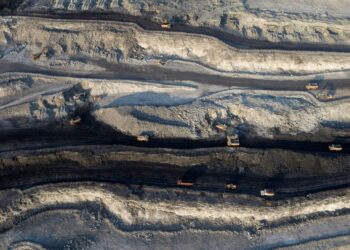 Derrumbe de mina en China deja 2 muertos y 50 desaparecidos