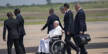Papa viaja a Sudán del Sur para instar a la paz mientras combates matan a 27