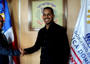 Comunidad Segura coordina con Ministro de la Juventud