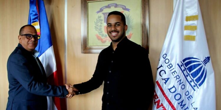 Comunidad Segura coordina con Ministro de la Juventud