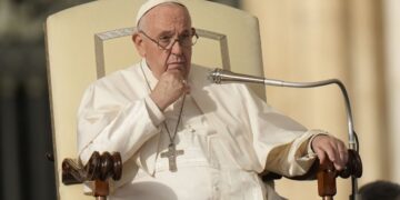 El papa preocupado por situación de obispo en Nicaragua