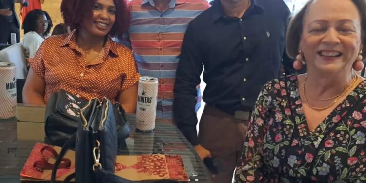 Taller Literario de Narradores SD celebra evento "Abrazo de letras"  