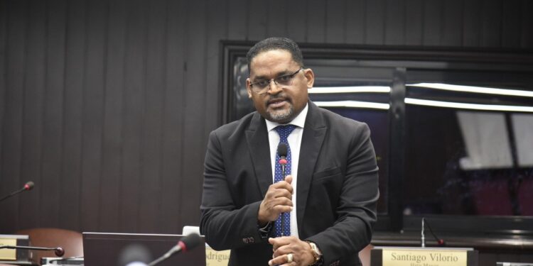 Diputado pide dotar de ambulancias a hospitales públicos para eficientizar atención a emergencias