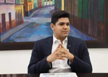 Aseguran Manuel Jiménez no puede continuar dirigiendo SDE