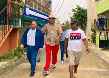 Alcalde Carlos Guzmán llama evitar construcciones ilegales a propósito de temblor de tierra