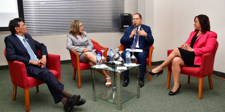 CESEDE realizó conversatorio sobre de seguridad y salud mental