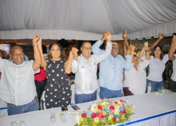 Activista César Aquino inaugura su oficina política en Santo Domingo Este