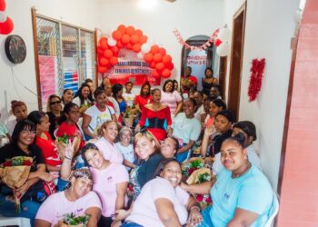 Tokischa celebra San Valentín con trabajadoras sexuales del país 