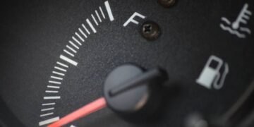 Gobierno vuelve a congelar combustibles