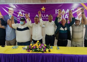 Aspirante del PLD a la alcaldía de Azua encabeza acto de lanzamiento
