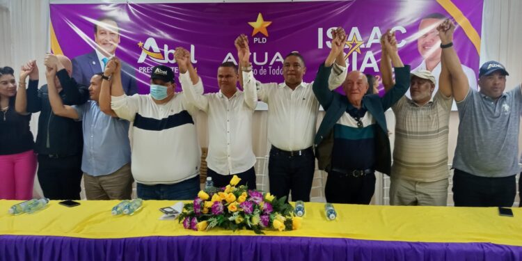 Aspirante del PLD a la alcaldía de Azua encabeza acto de lanzamiento