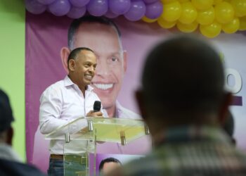 Frank Soto presenta a dirección del PLD sus aspiraciones a alcalde SDO