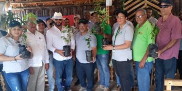 CoopEclof participa en jornada de reforestación en la cuenca de la  presa de Valdesia