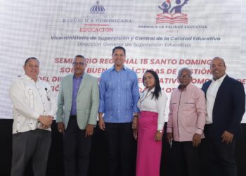 Amador Figaris llama a directores de centros educativos a ser líderes centrados en el aprendizaje de los estudiantes