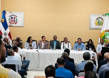 Federico Reynoso inició recorrido en Navarrete para dar a conocer las obras y la inversión del Gobierno