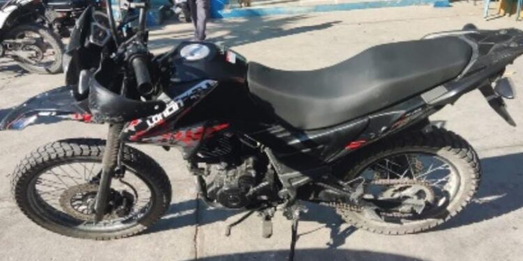 Policías de la región Enriquillo recuperan vehículos robados