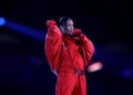 Rihanna anunció su segundo embarazo al finalizar su presentación en el Super Bowl