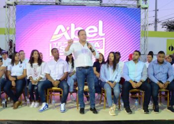 Abel Martínez escucha a las comunidades para construir un Plan de Gobierno