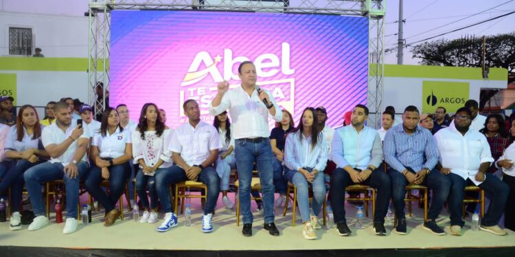 Abel Martínez escucha a las comunidades para construir un Plan de Gobierno