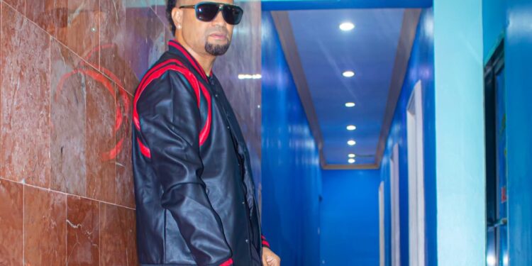 Merenguero Amarfis anuncia sus aspiraciones a diputado por la Fuerza del Pueblo