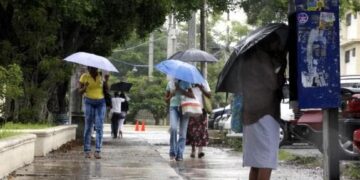 Vaguada asociada a sistema frontal provocando chubascos y ráfagas de viento en algunas localidades