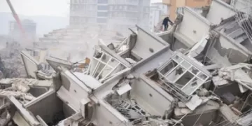 Turquía evacúa cientos de miles de personas tras el terremoto