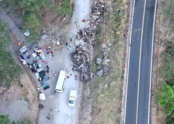 Un autobús de migrantes se desbarrancó en Panamá: Al menos 33 muertos y más de 20 heridos