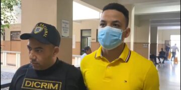 Liberan a Steven Alberto tras acuerdo por agredir a estudiante en SFM