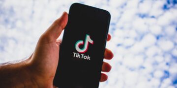 La Comisión Europea prohibió el uso de TikTok en sus teléfonos y dispositivos oficiales
