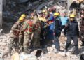 Rescatistas hallan a mas sobrevivientes del sismo en Turquía