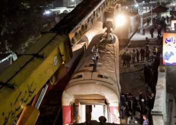 Accidente ferroviario causa dos muertos y 16 heridos en Egipto