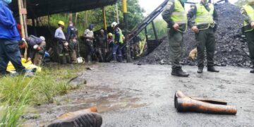 Aumentan a 11 los muertos tras explosión de varias minas en Colombia