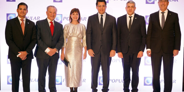 Popular celebra cóctel en la ITB de Berlín para impulsar el turismo