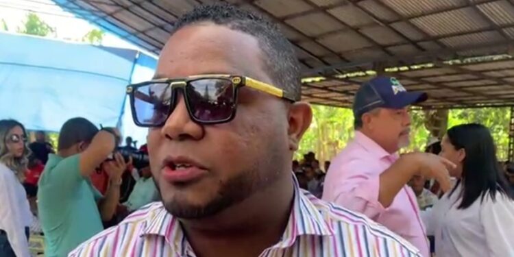 Diputado Yenrry Acosta asegura Abinader abandonó la juventud y producción local