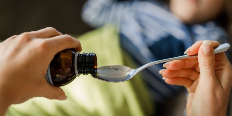 India cancela licencia de farmacéutico vinculado a muerte de 18 niños