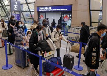 China reabrirá sus fronteras a los turistas y reanudará todas sus visas después de tres años de pandemia