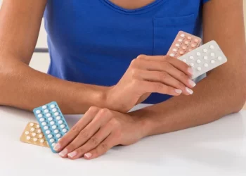 Todos los métodos anticonceptivos con hormonas aumentan el riesgo de cáncer de mama, según nuevo estudio