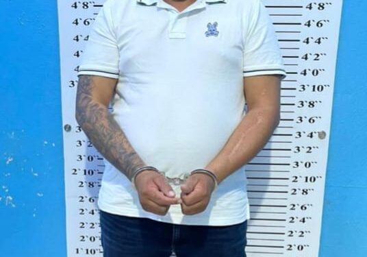 Atrapan en el AILA colombiano buscado por narcotráfico y otros delitos