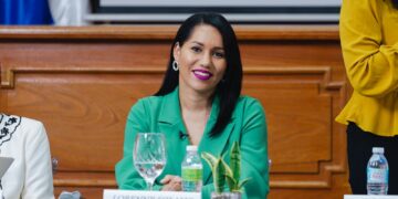 Lorenny Solano diserta sobre la mujer en la comunicación y su responsabilidad social