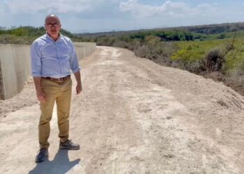 Domínguez Brito pide al presidente declarar en estado de emergencia el sistema de manglares de Laguna Saladilla