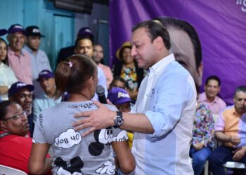 Abel dinamiza militancia PLD y escucha sectores de la circunscripción 2 DN