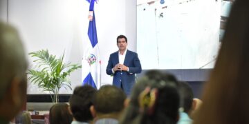 Wellington Arnaud inicia recorrido por EEUU para liderar conferencias en materia de agua potable