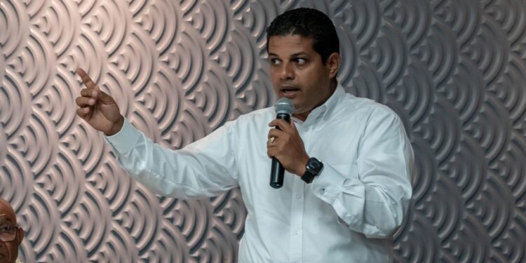 Convocan comisión creada por el Gobierno para tratar RD-CAFTA y el arroz